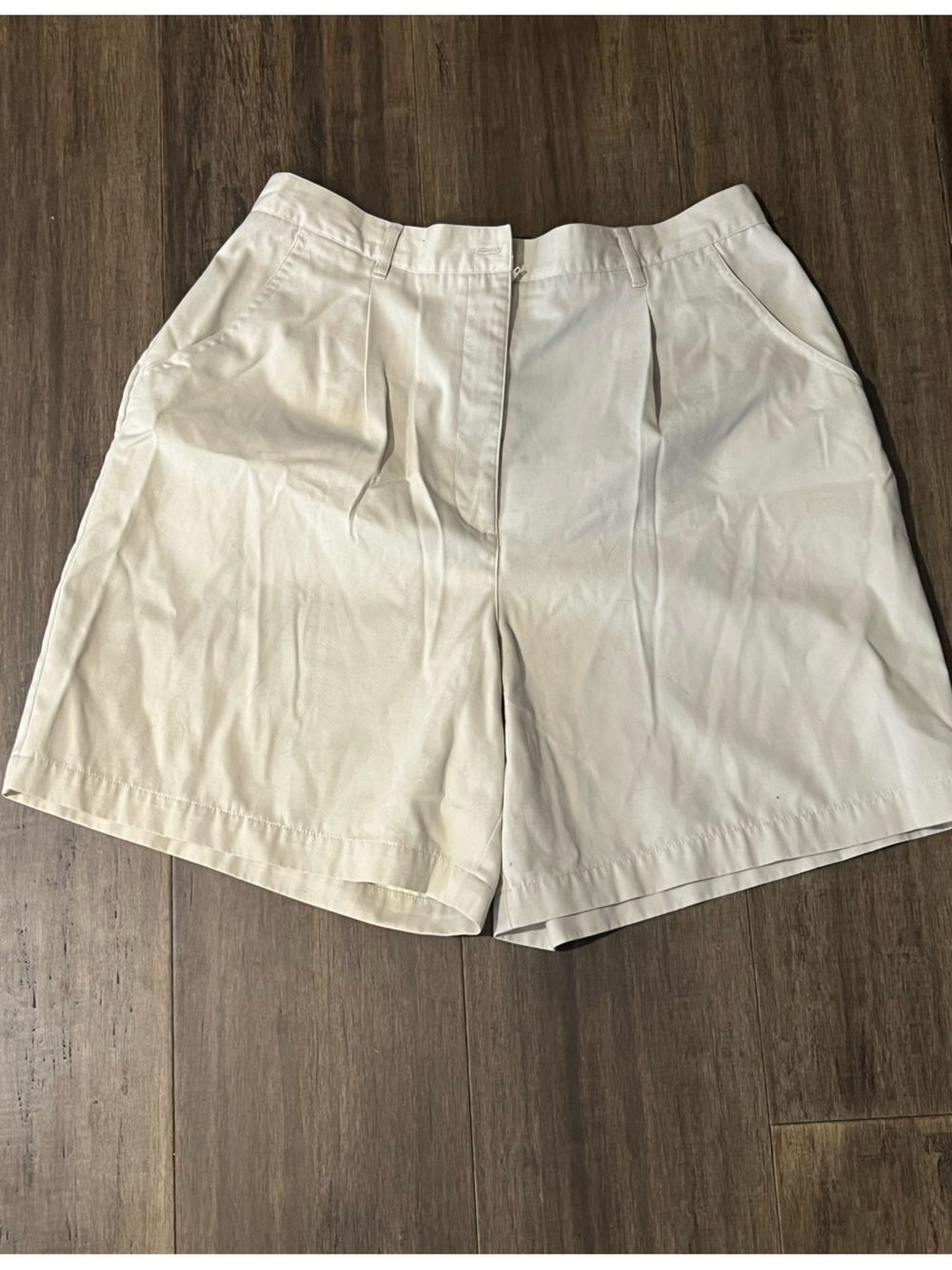 Ladies teen khaki shorts Studio Works Sz 14 school uniform summer